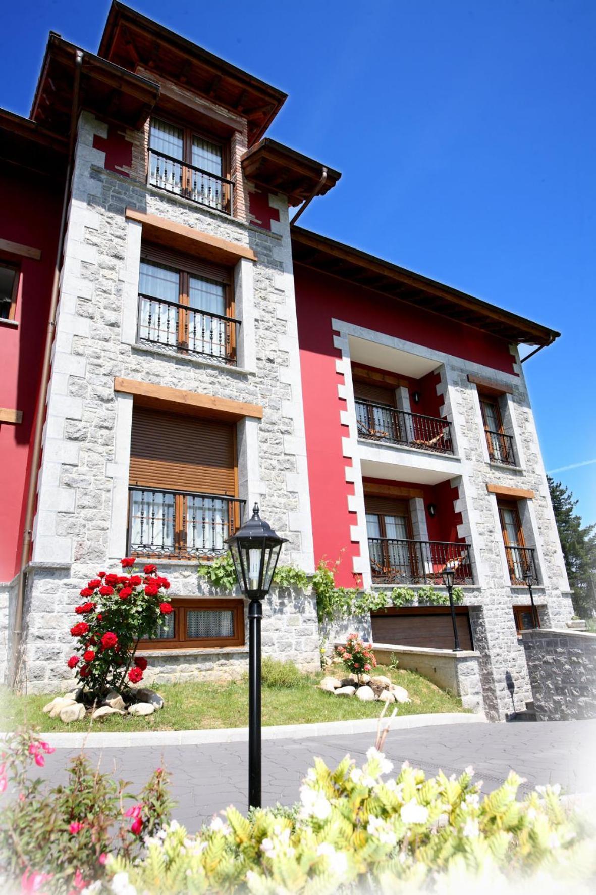 Apartamentos Rurales La Vina Onís Extérieur photo