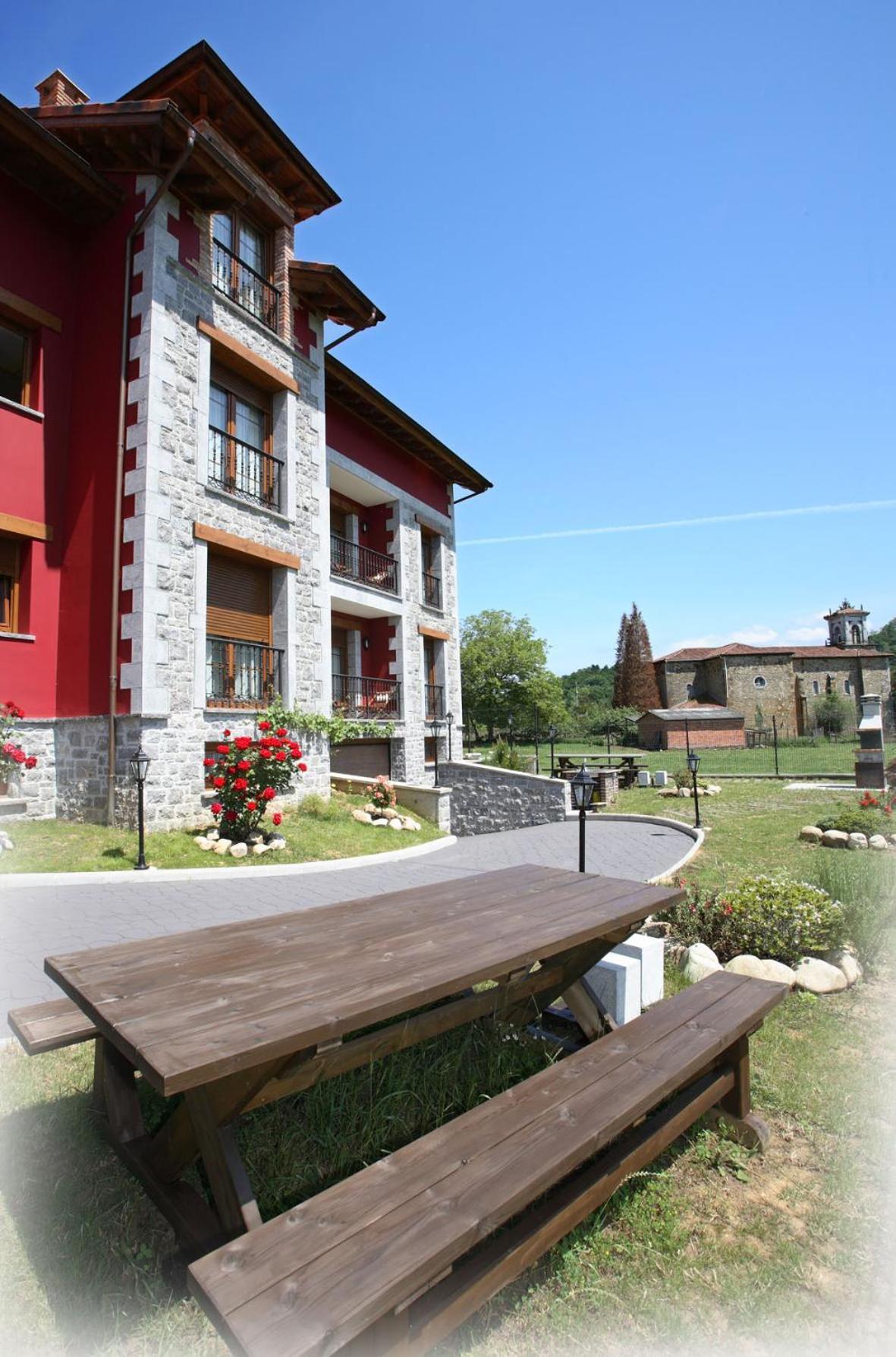 Apartamentos Rurales La Vina Onís Extérieur photo
